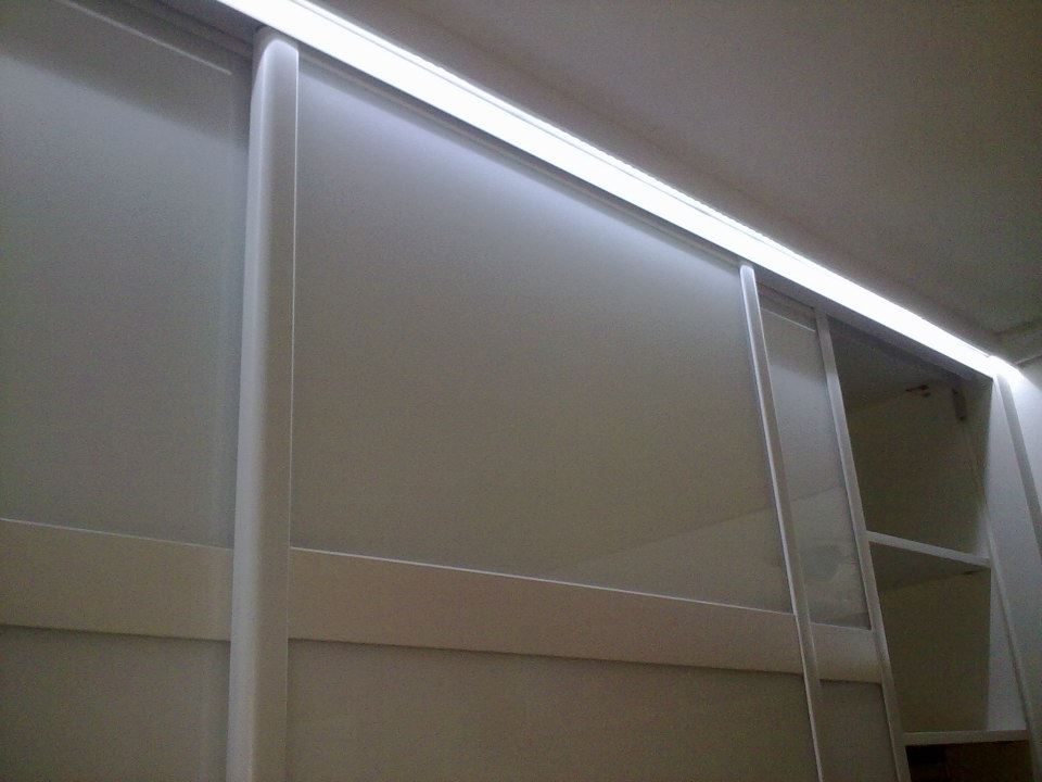 Iluminación LED en armario